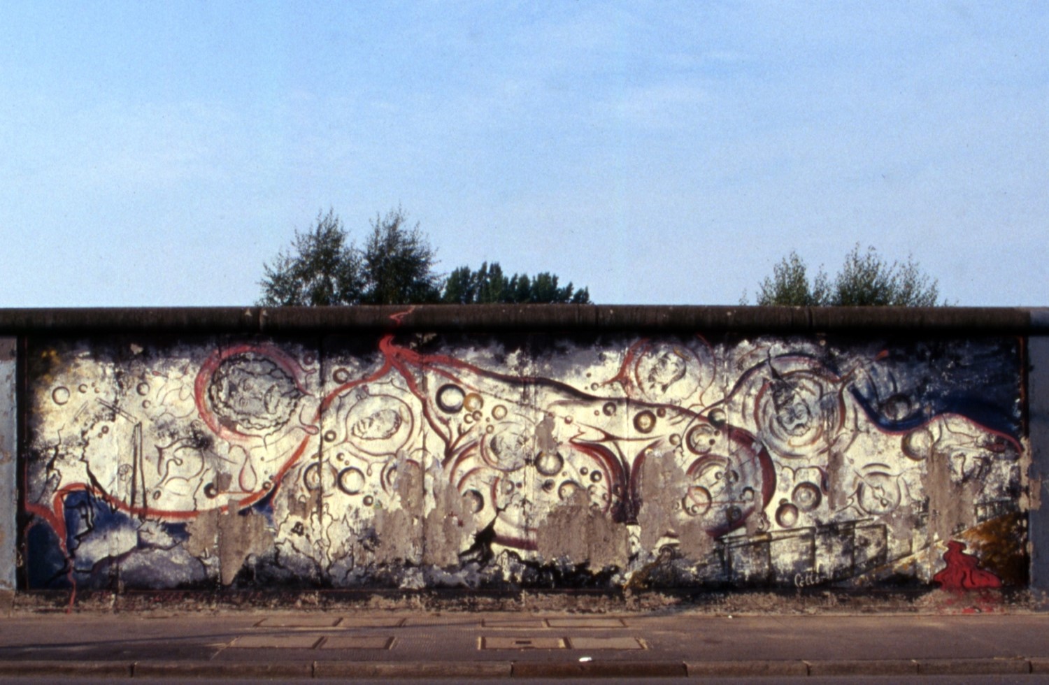 Mural "Götterdämmerung" von Gerald Kriedner ( † 2018)