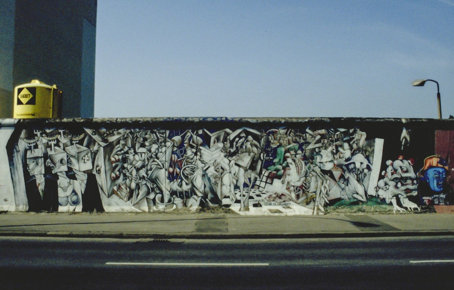 Mural "Chaos" von César Olhagaray