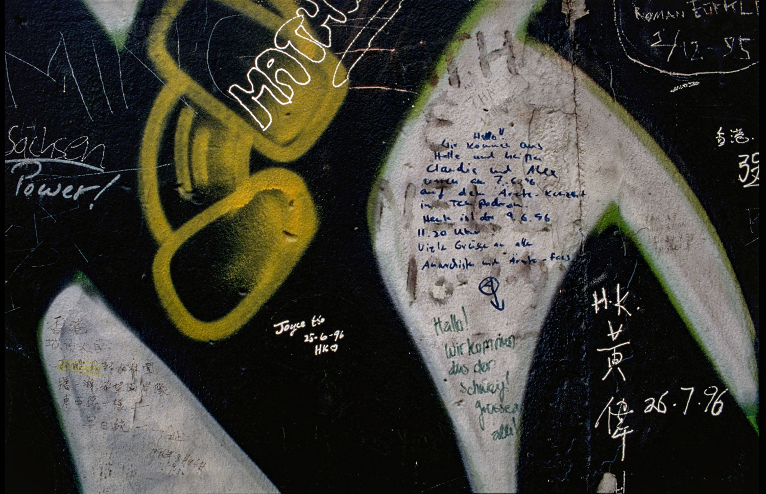 Graffito "Hallo, wir kommen aus Halle ..." Graffito "Hallo, wir kommen aus Halle ..."