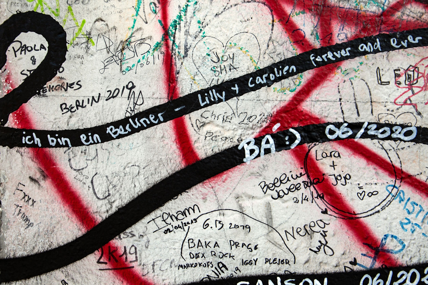 Graffito "ich bin ein Berliner", Lilly y Carolien forever and ever Graffito "ich bin ein Berliner", Lilly y Carolien forever and ever