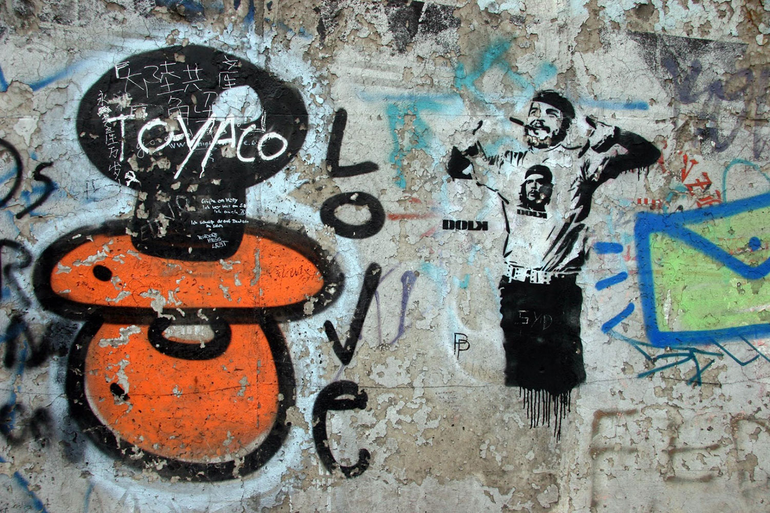 Graffiti Castro, Che & Rudolf Hess lebt Graffiti Castro, Che & Rudolf Hess lebt