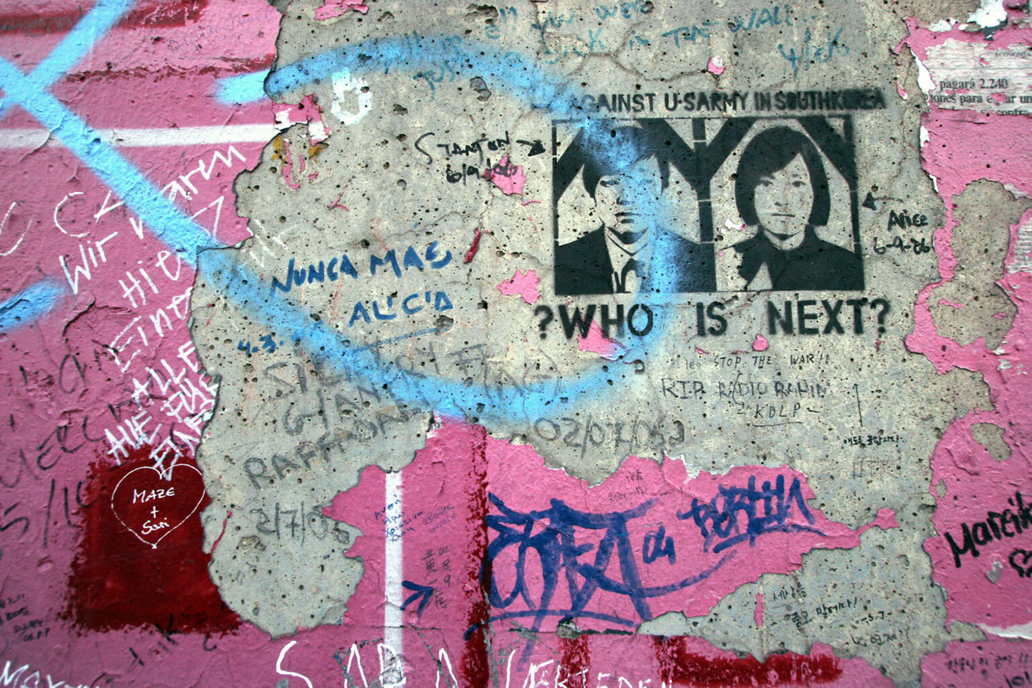 Graffito "?WHO IS NEXT? Graffito "?WHO IS NEXT?